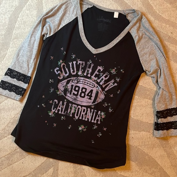 Football Lace Sleeve Tshirt M - Picture 2 of 2